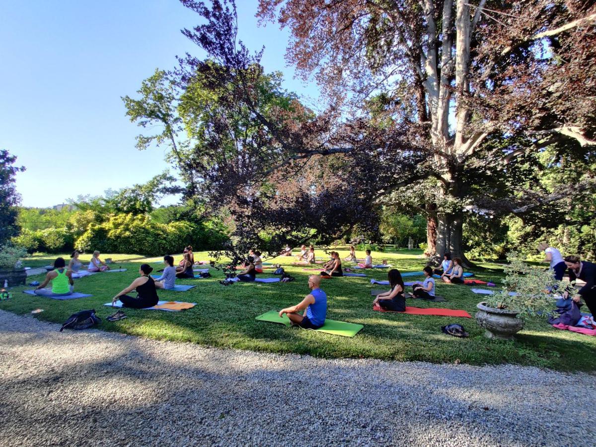 Dandelion Como Suites & Park Villa Guardia Bagian luar foto